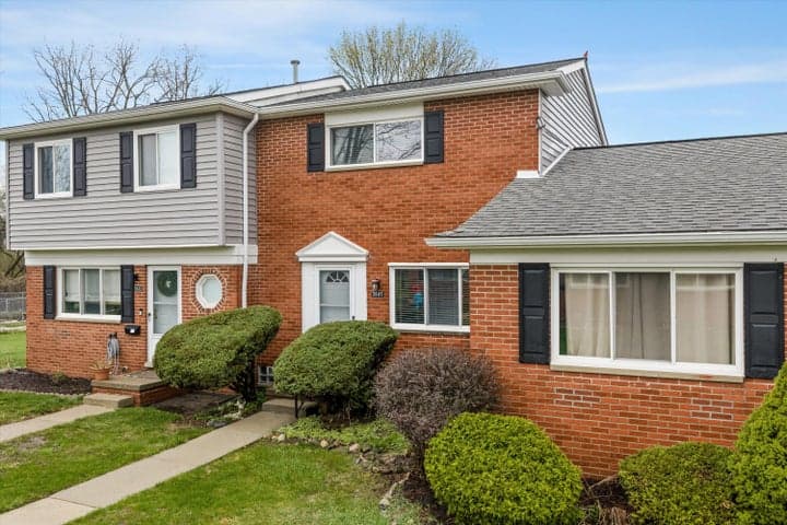 3045 Elstead Street, Auburn Hills, MI 48326