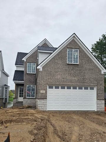 2587 Woodland Cove Drive, Brighton, MI 48114