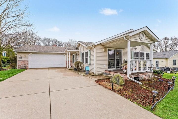 5320 Pine Arbor Ridge, Kalamazoo, MI 49004
