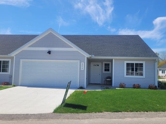 4294 Highpoint Drive 103, Wayland, MI 49348