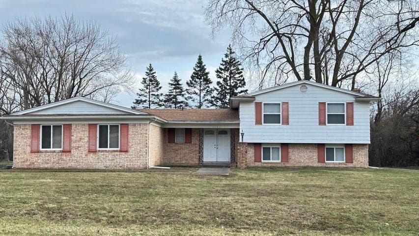 2665 Peterboro Road, West Bloomfield, MI 48323