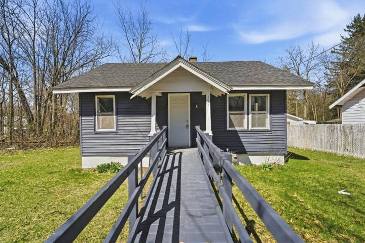 104 W Roosevelt Avenue, Battle Creek, MI 49037