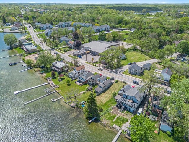 9510 Main Street, Whitmore Lake, MI 48189