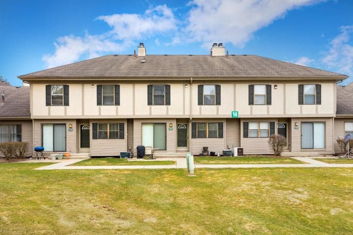 24684 Cashmere Court 136, Southfield, MI 48033