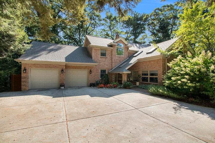 2837 Washington Avenue, St. Joseph, MI 49085