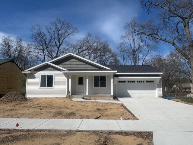1355 Adams Avenue, Muskegon, MI 49442