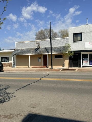 28 S Main NE, Cedar Springs, MI 49319