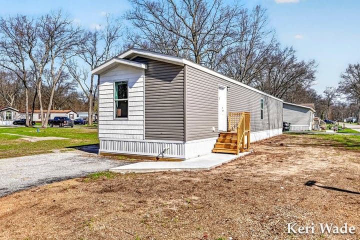 2359 Maple Street, Twin Lake, MI 49457