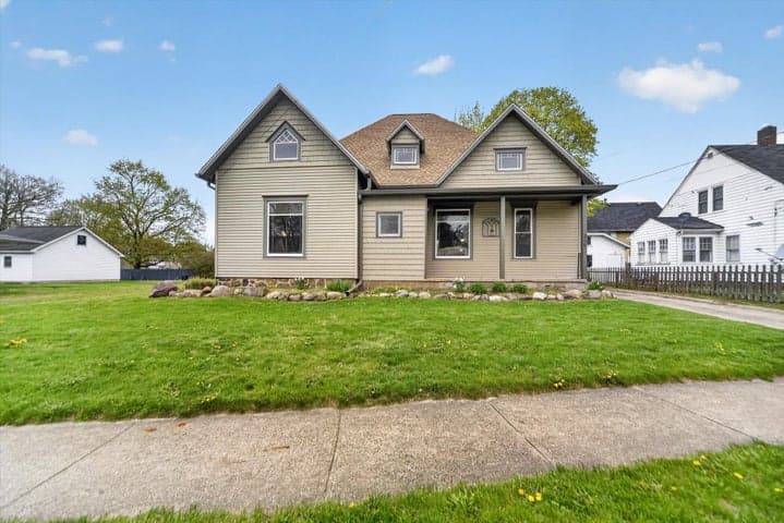 206 Exchange Street, Marshall, MI 49068