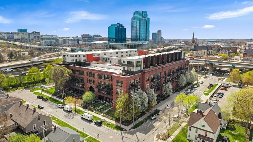 600 Broadway Avenue NW 203, Grand Rapids, MI 49504