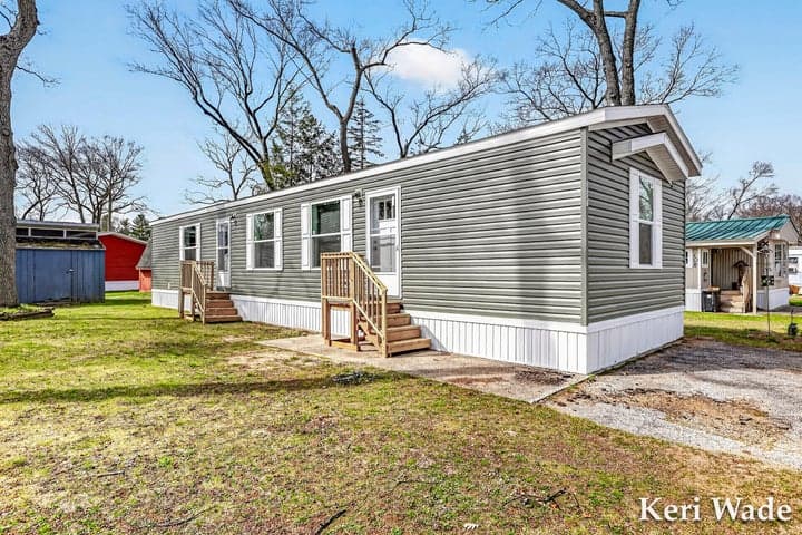 3521 Spruce Street, Twin Lake, MI 49457