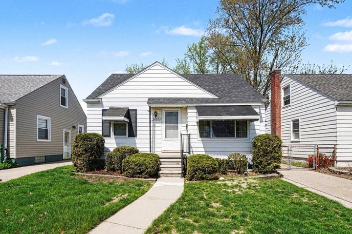 24924 Princeton Street, Dearborn, MI 48124