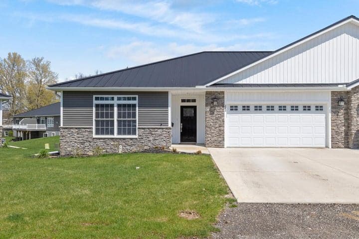 243 Auseon Court, Hillsdale, MI 49242