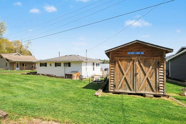 13351 Clausen Road, Trufant, MI 49347