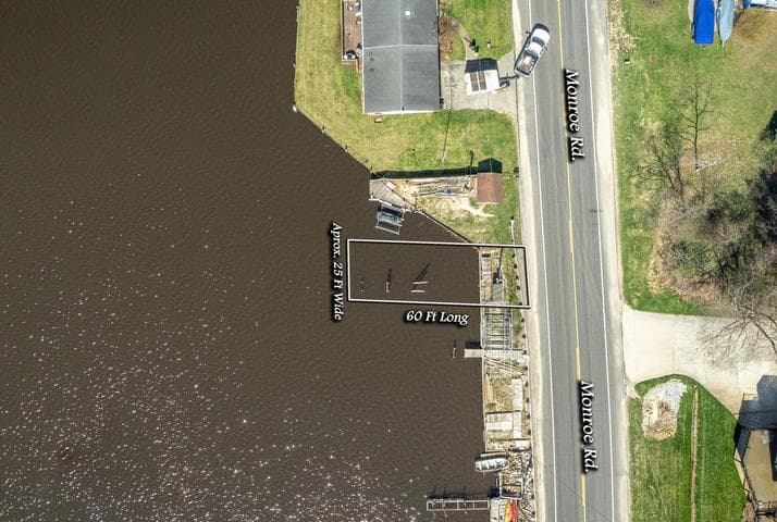 5221 W Monroe Road, Pentwater, MI 49449