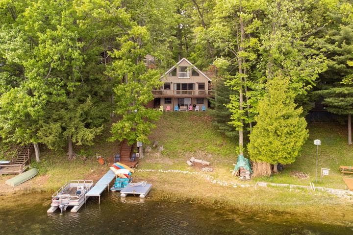 6387 N Larson Road, Fountain, MI 49410