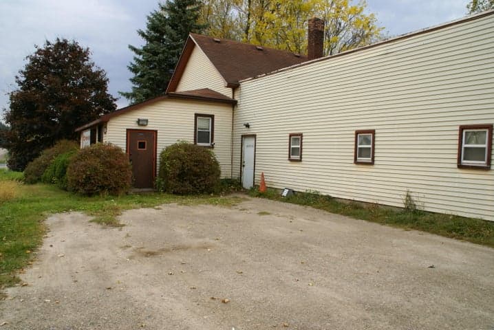 7300 Pontiac Trail, South Lyon, MI 48178