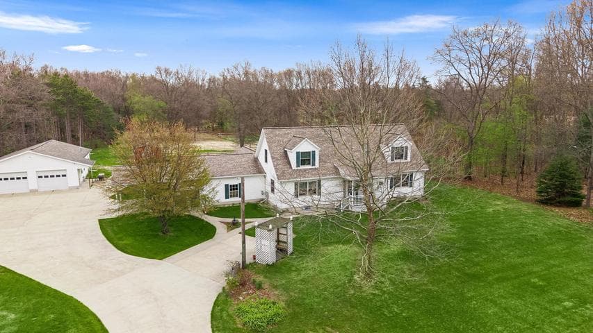 360 Chatterson Road, Muskegon, MI 49442