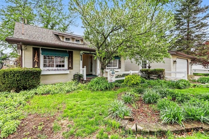 289 Lyon Lake Road, Marshall, MI 49068