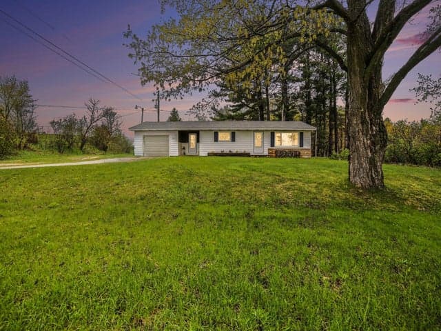 24 E Polk Road, Hart, MI 49420