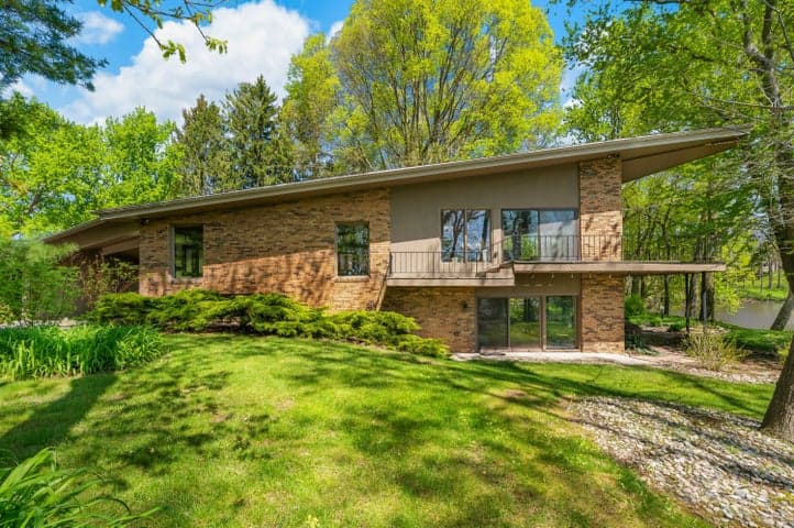 2135 Derfla Drive, St. Joseph, MI 49085