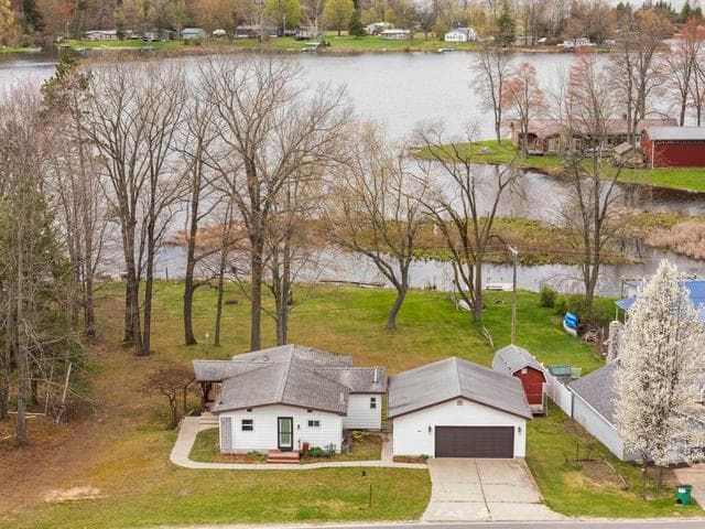 20041 E Chippewa Lake Drive, Evart, MI 49631