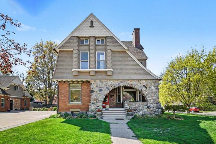 303 S Courtland Street, Hart, MI 49420