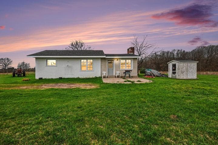 5771 N Woodbridge Road, White Cloud, MI 49349