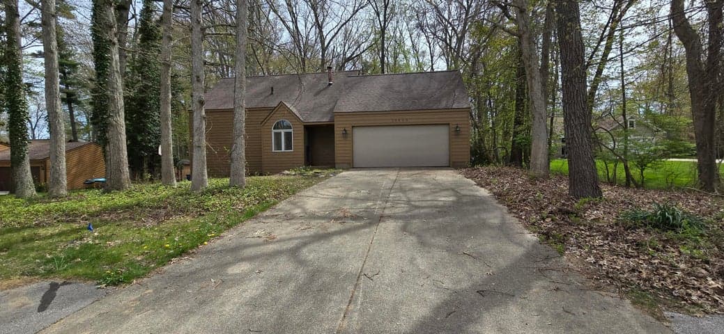 15460 Kelly Street, Spring Lake, MI 49456