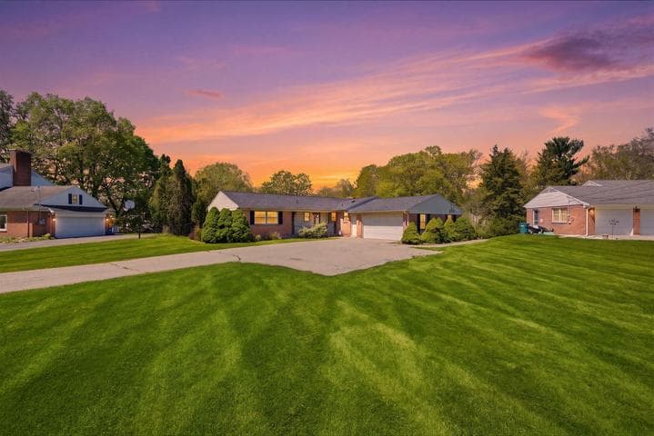2143 Osceola Drive SE, Grand Rapids, MI 49506
