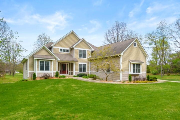9048 Montezuma Avenue, Kalamazoo, MI 49009