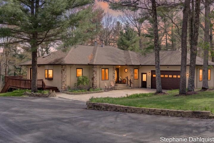 9160 Mill Pond Trail, Whitehall, MI 49461