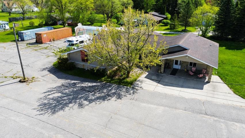 6065 Howard City Edmore Road, Vestaburg, MI 48891