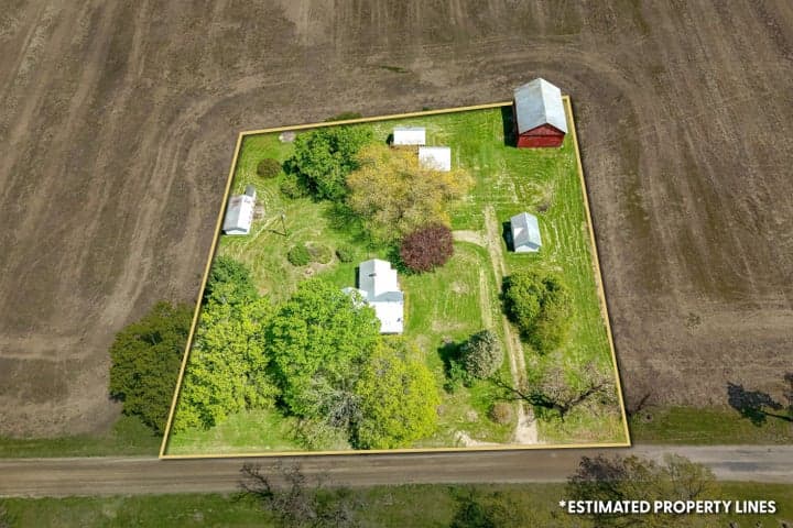 15791 Rice Road, Camden, MI 49232