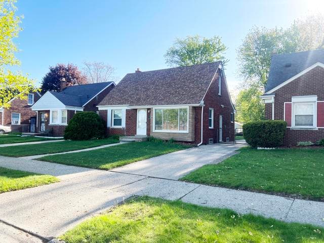 7730 Chatham, Redford, MI 48239