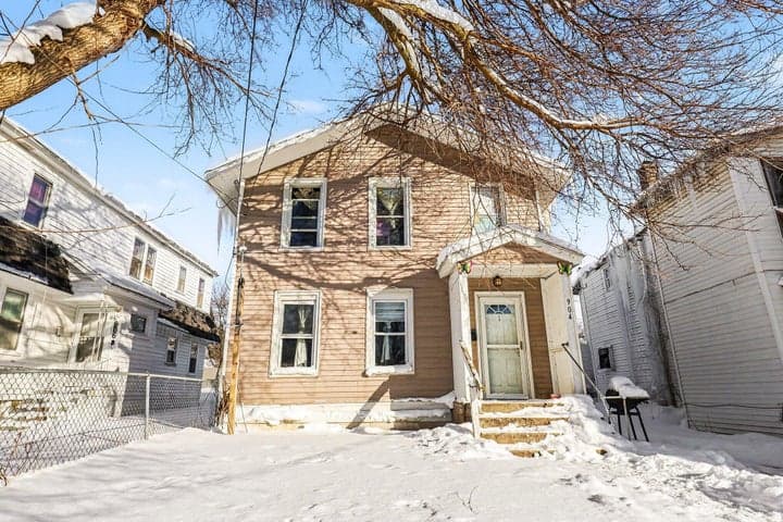 904 College Avenue NE, Grand Rapids, MI 49503