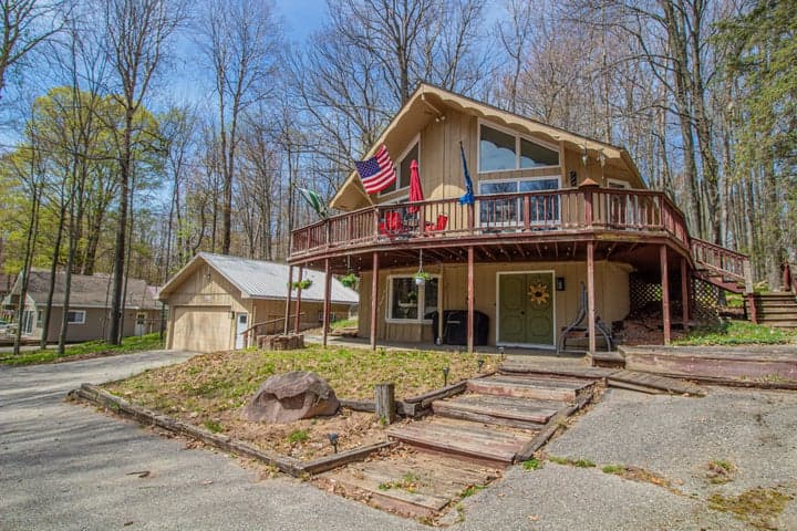 9530 Golf Port Drive, Canadian Lakes, MI 49346