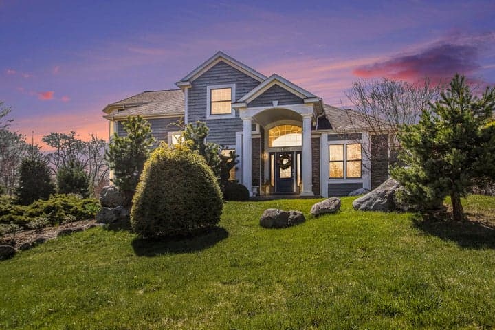 3975 Harbor Breeze Drive, Norton Shores, MI 49441
