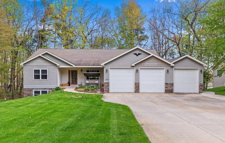 11033 Sandy Oak Trail, Cedar Springs, MI 49319