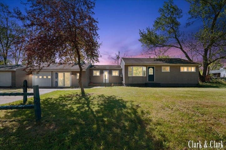 146 S Carleton Drive, Battle Creek, MI 49017