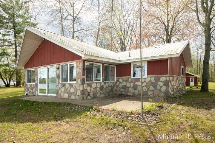 3668 Sunny Drive, Sears, MI 49679