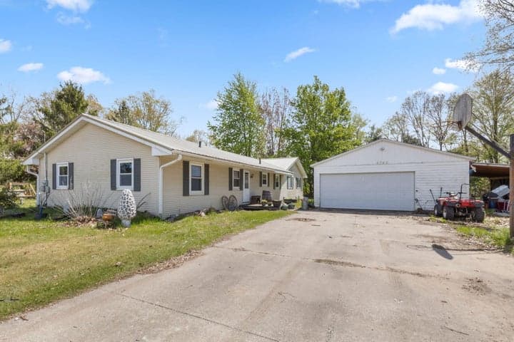 2780 Beebe Road, Niles, MI 49120