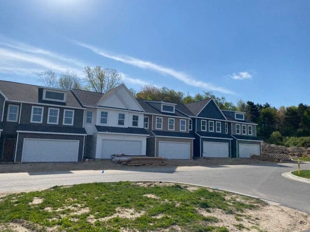4864 Hidden River Avenue SW 58, Wyoming, MI 49418
