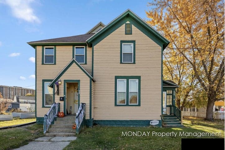 263 W Muskegon Avenue, Muskegon, MI 49440