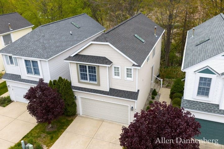 845 Bluff Creek Drive, Grand Haven, MI 49417