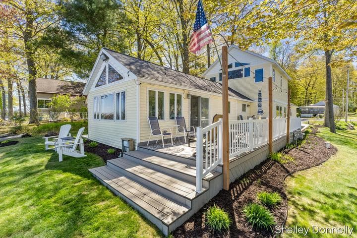 1071 E Hess Lake Drive, Grant, MI 49327