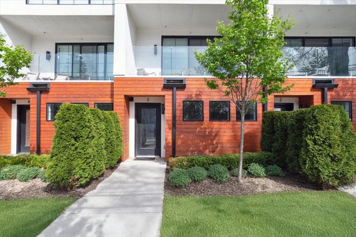 533 E Harrison 3, Royal Oak, MI 48067