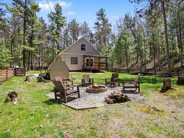 5957 W Ede Street, Pentwater, MI 49449
