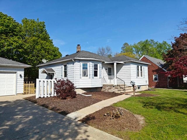 1207 Napier Avenue, St. Joseph, MI 49085