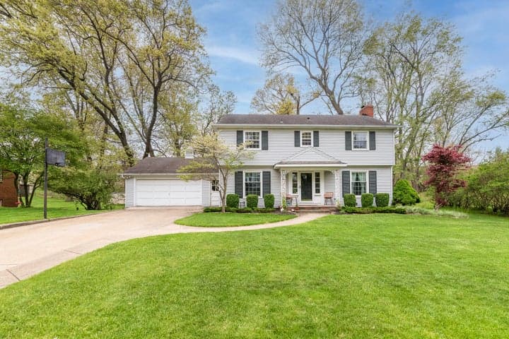 1738 Greenbriar Drive, Portage, MI 49024